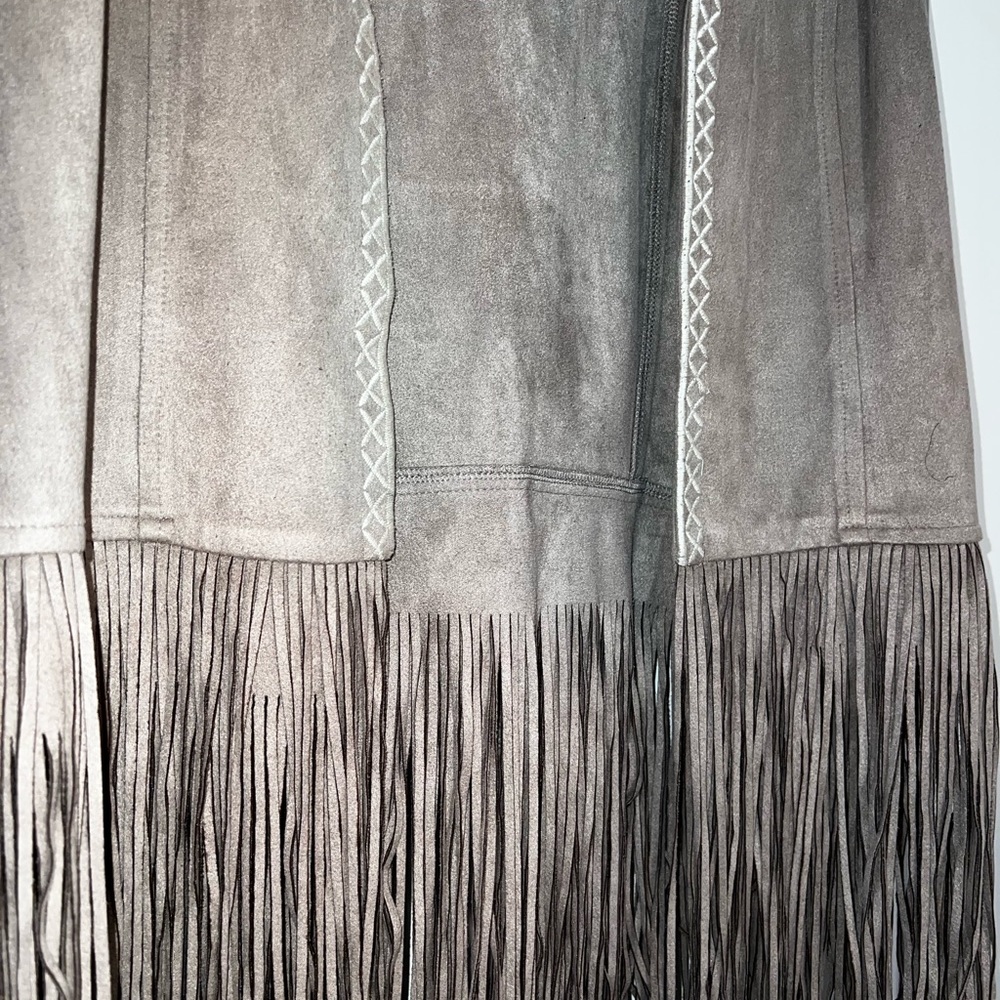 ✨SOLITAIRE BY RAVI KHOSLA ANTHROPOLOGIETAN FAUX SUEDE FRINGE VEST BOHO L… - Picture 7 of 11